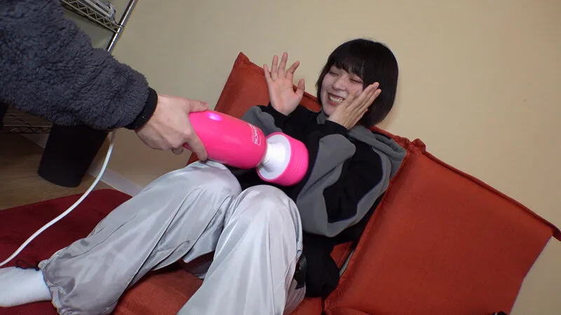 居酒屋の看板娘さん 普段クールだけどはにかむ笑顔がめちゃ可愛い プロの絶倫チンポでガチの中イキを覚えてしまう