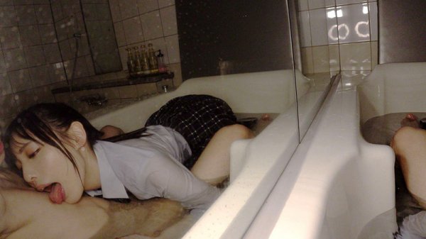 チクシャ！乳首で犯す制服小悪魔チクビっ痴 白桃はな