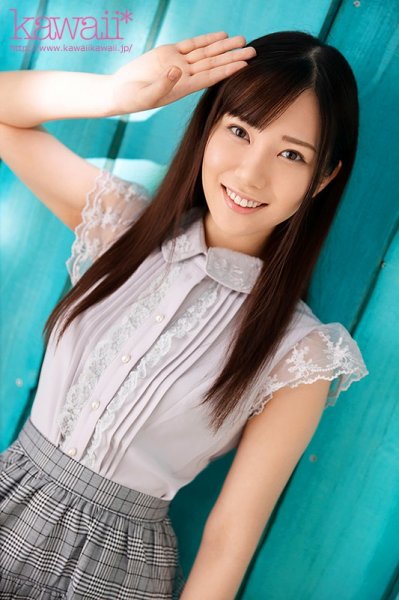 家事代行サービスで顔見知りになった男性の胃袋も玉袋も掴んじゃう料理＆床上手な 現役女子大生のご奉仕精神が爆発しちゃうM覚醒 AV Debut！ 唯名くるみ