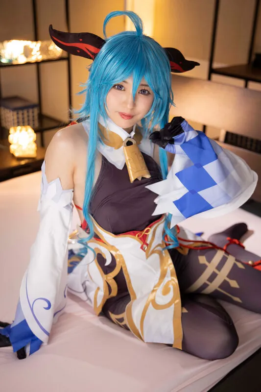 【日向ゆら】みちのく激カワレイヤーゆら22歳。色白スレンダーで敏感体質のえちえち娘のパイパンま●こに生チン挿入ナマ中出し個撮ハメ撮り！