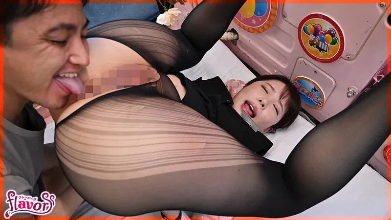 【美波こづえ 七碧のあ 美丘さとみ 水端あさみ】むれむれアナル舐められCA～MM便コラボ企画～またがり肛門クンニでフライト直後の激むれケツ穴を嗅がれ舐めほじられ赤面イキ！黒パンストまで濡れ湿った発情オマ○コに生ハメ中出しされて痴女化したCAがひくひく尻穴丸出しでお下品ガニ股騎乗位SEX！