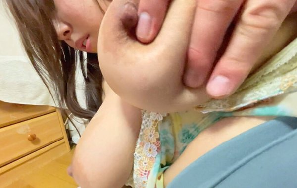 ＃タダマン ＃中出し マッチングアプリで知り合ったJカップ100cmの爆乳妻がエロ過ぎたから、口説いてやりたい放題ヤってみた！ 塚田詩織