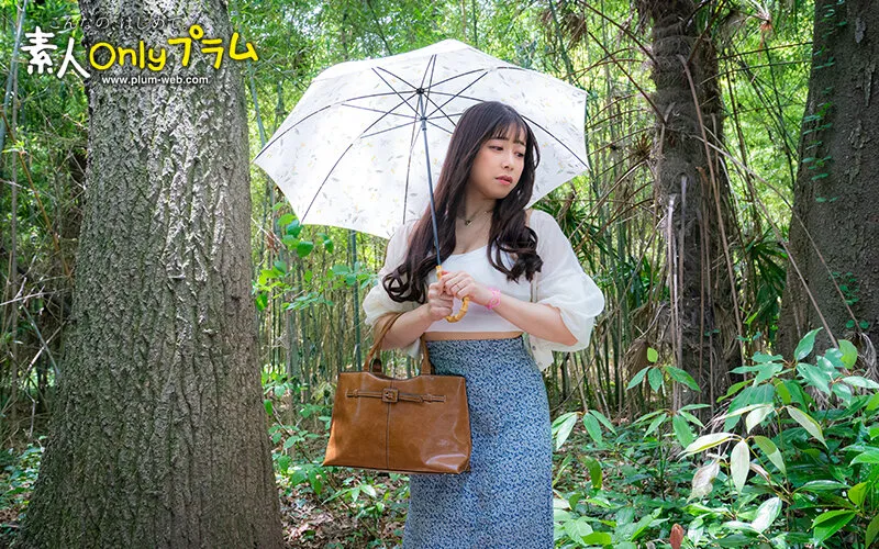 素人わけあり熟女生中出し みお43歳 河川敷のエロ本のような四十路の熟女 お上品奥様の卑猥肉体… 野咲美桜