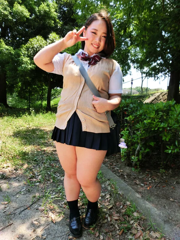 【JK】変態巨乳肉女 肉女四人目 桃野いく