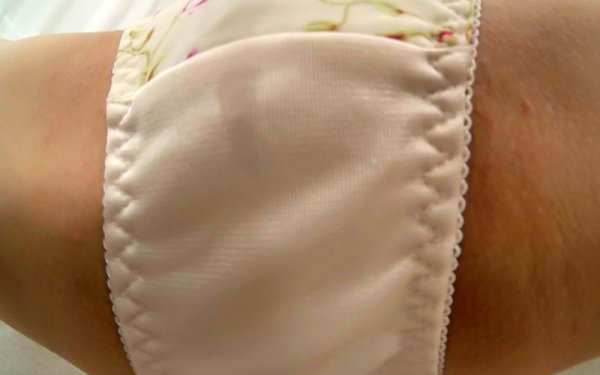 【森日向子 他】【VR】ムレ染みパンティ顔圧迫特化