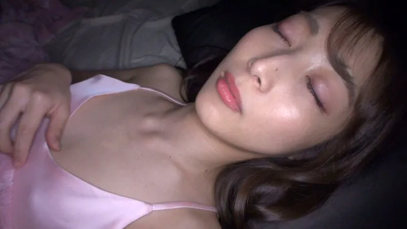 【宇野栞菜 枢木あおい 辻さくら 富井美帆 早見依桜 岬あずさ 弥生みづき 渡辺まお】媚薬入り睡眠薬で昏睡状態の美少女たちに夜這い中出し！！8人8中出しVol.8