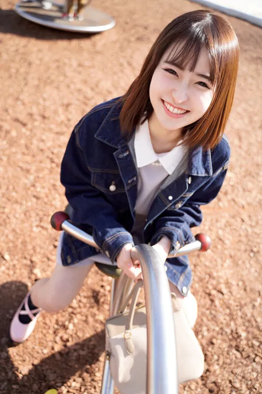 【美井ひなの】素人女子大生【限定】ひなのちゃん20歳 かわいい声を武器に声優として活動している激カワJD 感度良好なカラダを激しく攻められ激萌えボイスで大絶叫