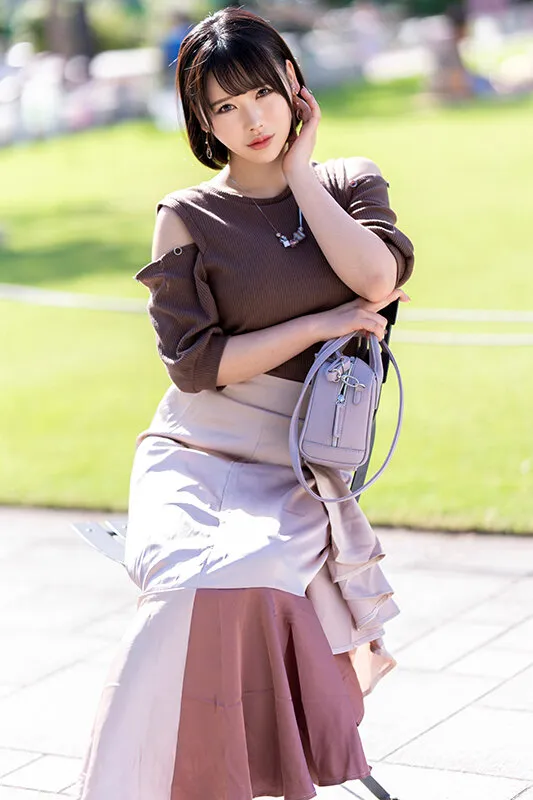 【皆川るい】【軟体マ●コ全開！！】ド変態欲求不満ビッチ妻27歳。出張ホスト部屋に呼び出しやりたい放題ww汗だく潮吹きキツマンに連続中出しハードコアファッキン！！【最強セックスボディ妻降臨】