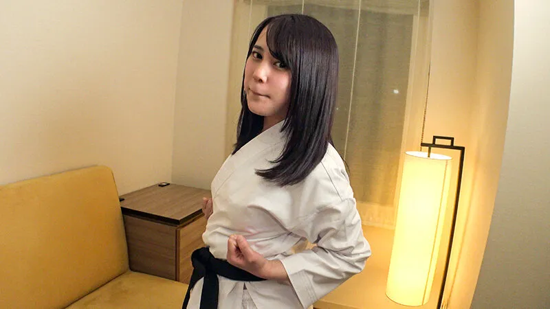 【本郷まや】【JK】黒帯 空手美少女と生ハメ中出し性交。膣奥キメたら痙攣したので追撃ピストン！若い子の反応最高★