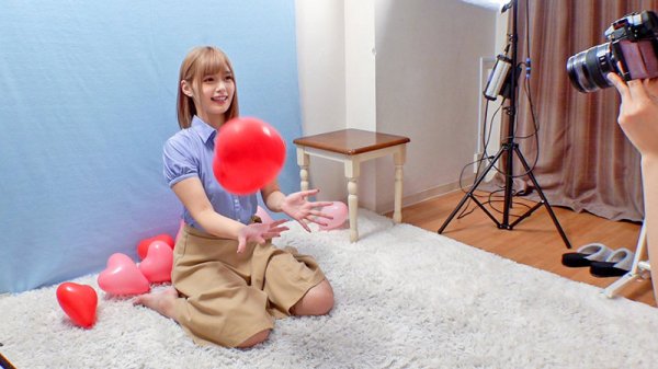 【紺野ひかる＆深田結梨】素人パンチラ in 自宅で個人撮影会 vol.049 女の子同士はえっち】素人アイドル女子大生モデル きらりちゃん 21歳＆巨乳カメコ♀「女の子同士だから…おっぱい見せあいっ子しよ！濡れてきちゃった」