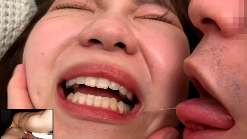 【新川ゆず】【盗撮・痴漢・レイプ動画流出】痴漢電車＃021 触られてビクッ！とっても敏感なウブなハーフ女子