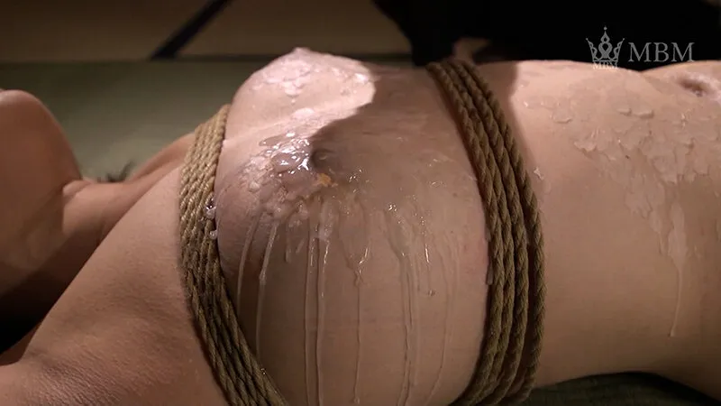 マゾ気質が開花した巨乳妻は何度もお漏らしを繰り返し極上の牝奴隷と堕ちて行く！