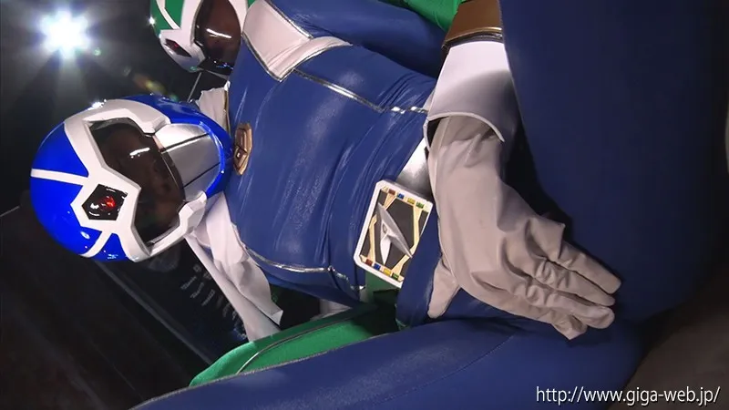 解雇ヒーロー ヒロイン復讐 バドブルー 春原未来