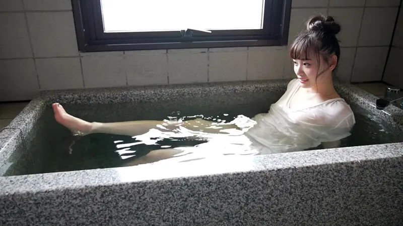 Urara 南国のガールフレンド・花音うらら