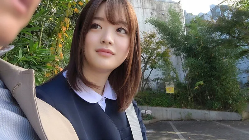 【JK】赤ちゃん作ろっ！透き通る白肌の隠れ巨乳美少女は青春スマイルでおじさんを子作りSEXに誘う。 橋本りこ