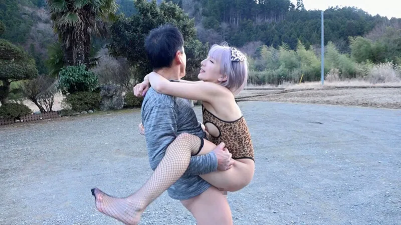 【朝日奈みお】危険卍野外露出ごっくん鬼行 生意気ちびギャル ちゃんみお