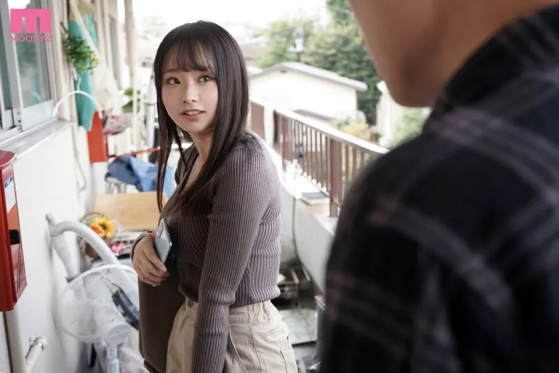 ゴミ部屋の絶倫濃厚オヤジに乳首ビンビンで爆乳を揉まれて中出し精子が逆流する程、犯され続けた隣人の女。 中山ふみか