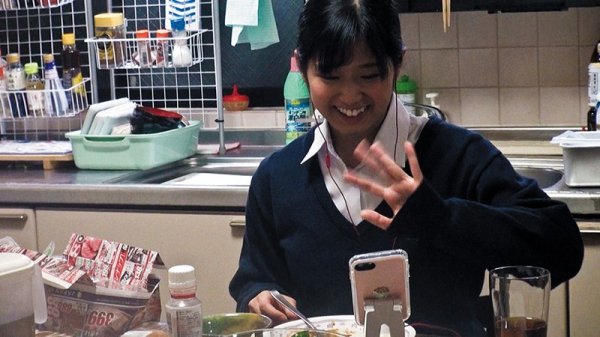 冷蔵庫いもーと ほーる 妹を冷蔵庫に閉じ込めたら、彼女は凍えてただの「穴」になってた。 前乃菜々