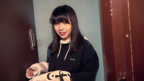 1K中出し部屋呑みドキュメント Jカップ最強ボディ娘・希咲アリスちゃん