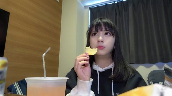 1K中出し部屋呑みドキュメント Jカップ最強ボディ娘・希咲アリスちゃん