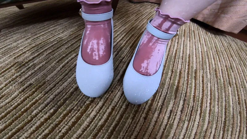 【宮坂ともか】ともか【素人おもらし・おむつ動画流出】