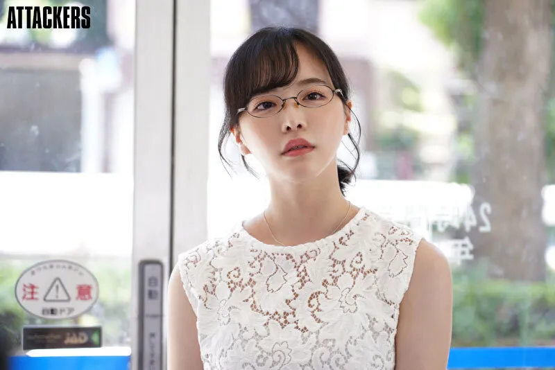 【人妻中出しNTR】肉体奉仕をさせられた万引き妻 三宮つばき