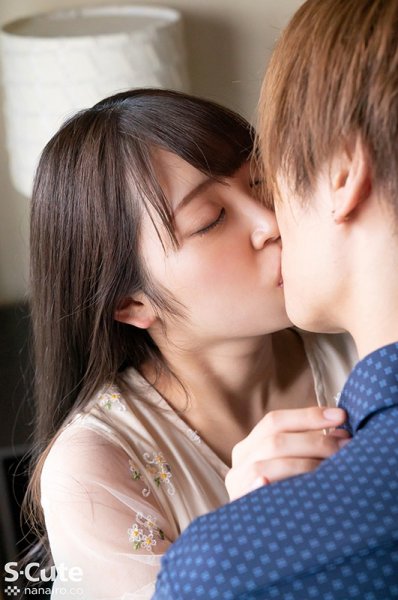 優等生の要求は、イラマにスパンキングにのど締め 嬉しょんで答える。 加賀美さら