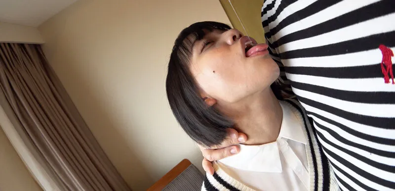 【雪乃える】【JSロリ】夏休み日焼けあとが残る雪乃ちゃんとごっくんプール教室