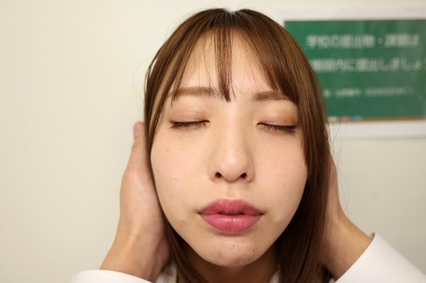 【VR】顔面特化アングルVR ～ 好きだったあの子に告白されて学校で顔を見つめ合いながらこっそりイチャラブSEX～ 白桃はな