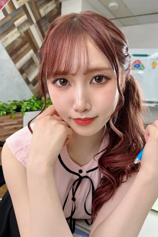 【VR】顔面特化アングルVR ～新卒の後輩と残業終わりに相性抜群な不倫SEX編～ 斎藤あみり