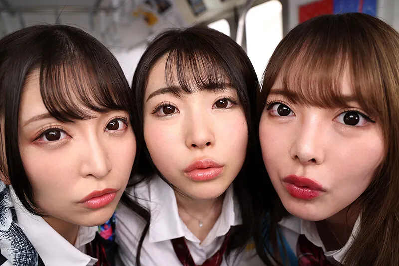 【佐藤ののか＆皆月ひかる＆蘭々】【JK】【VR】『ほら…イっちゃえ♪』逆痴漢トリオの暇つぶしにされ、言われたタイミングで射精するしかデキなかったスクールカースト最下層のボク