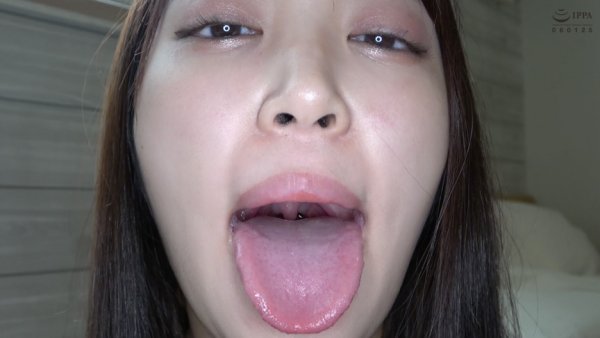 激カワ人気女優 加賀美さら チャンの激レアマウスオープナー着用して口内・歯観察＆電マ当て！