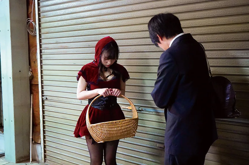 オモチャ売りの少女 さつき芽衣