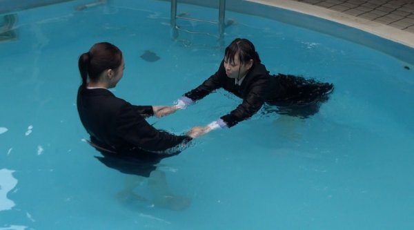 【JCセーラー服着衣水泳】卒業記念を忘れて【ウェット＆メッシー】