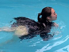 【JCセーラー服着衣水泳】卒業記念を忘れて【ウェット＆メッシー】