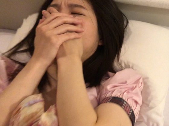 初撮り♡色白スレンダーJDとコスプレえっち♡先週まで処女だったリサ(18)ちゃんに無理矢理中出し♡