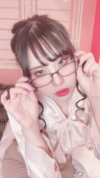 【凛々奏】妖艶メガネ秘書