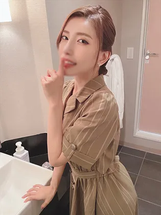 【橘奏海】4か国語ペラペラ高学歴スレンダー通訳さん 底抜けに明るい精飲ビッチが意識ぶっ飛ぶほどイかされ連続ザーメンごっくん変態調教♡