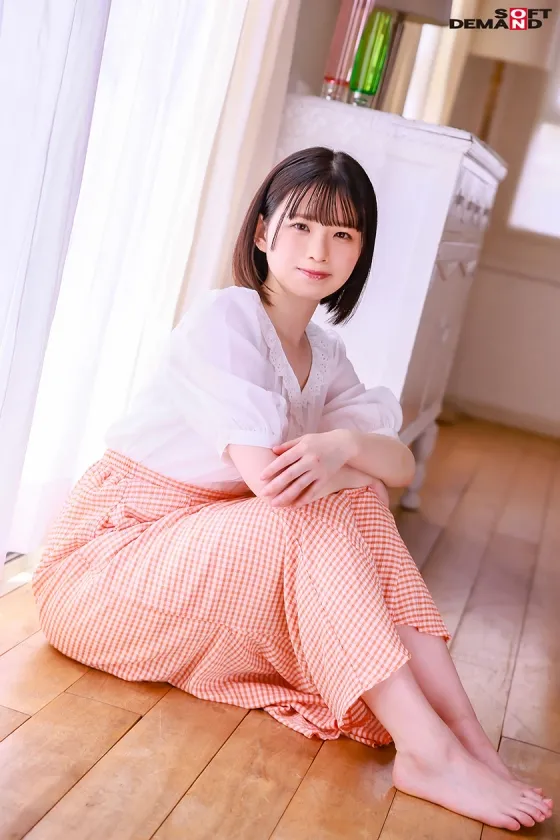 ぽやんとして素朴なむっつりスケベちゃん。 「大きいおちんちん挿れてみたいです…。」 妄想ばくはつレンタカー屋の道産子娘の赤面AVdebut 星宮こと