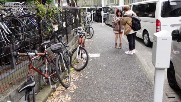 【杏羽かれん】マジ軟派、初撮。 1564 自転車のサドルを盗まれて困っ(た風を装っ)ていると声をかけてくれた女子大生を確保！彼女の優しさに付け込んで迫っていくと、徐々に体を許してしまい…