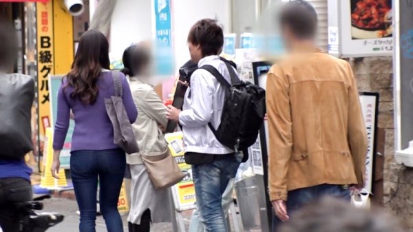 マジ軟派、初撮。 1570 代々木でゲットしたHカップの神乳主婦！小さい子持ちで母乳も出るから、母乳の出し方レクチャーからちんぽに母乳をかけてのパイズリまで、おっぱいで遊び尽くしてみましたw