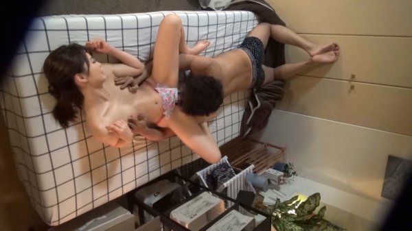 【東條なつ】百戦錬磨のナンパ師のヤリ部屋で、連れ込みSEX隠し撮り 186 バーで1回一緒に飲んだだけで連絡先も交換せず別れた娘だったんだけど無性に気になってまた会いに行って部屋に連れ込んでヤったら何してもエロいリアクションしてくれる大アタリの娘だった