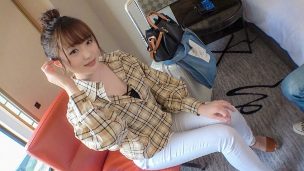 マジ軟派、初撮。 1578 新宿で見つけた、はるばる鹿児島から遠距離恋愛してる彼氏に会いに来た巨乳美少女！その彼氏が音信不通になったうえ財布まで失くして困っているところをホテルに連れ込み…天使のように優しいし大量潮吹き連続イキするエロおま○こなので連絡寄こさなくなった彼氏を捨ててセフレになって欲しいくらいでした！