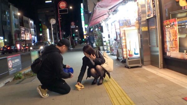 【皆川るい】マジ軟派、初撮。 1619 落とした本を拾ってくれる知的な女性を口説く！真面目に見えて実は経験豊富な不動産レディがスーツ姿で乱れる！