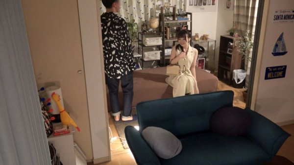 【斎藤まりな】百戦錬磨のナンパ師のヤリ部屋で、連れ込みSEX隠し撮り 208 清楚な黒髪美少女のオマンコは想像以上に敏感で…半べそかいたように喘ぎ散らして良反応を連発！絶頂に次ぐ絶頂を隠しカメラで余すところなく盗撮！！