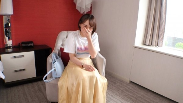 【成海美雨】マジ軟派、初撮。 1651 おっとりしてそうに見えてHな話にも意外と寛容！流されやすそうな性格に漬け込んで謝礼を提示すると…敏感過ぎるオマンコのせいで喘ぎ声が止まらない！