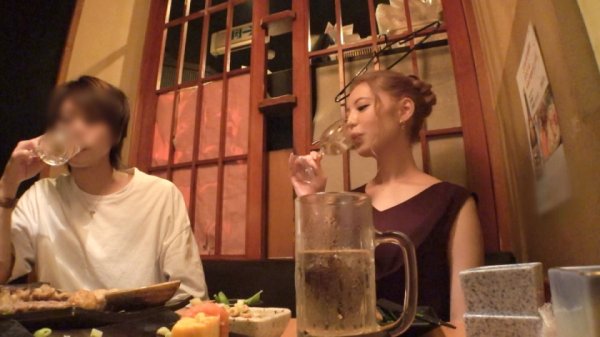 マジ軟派、初撮。 1676 【マリッジブルー気味の元キャバ嬢】婚約中の美女をナンパ成功！結婚直前の揺らぐ心に付け込んむと、照れながらもSEXを受け入れ最後の火遊び！