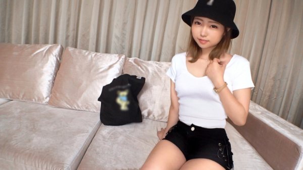 マジ軟派、初撮。 1683 汗拭きシートのモニター調査のフリしてホテルに連れ込んだ短大生！美脚×美尻！魅惑の下半身に発情した男優のSEXに甘美な声をあげる！