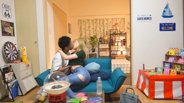 【南いろは】百戦錬磨のナンパ師のヤリ部屋で、連れ込みSEX隠し撮り 220 『俺んち綿あめ作れるよ！』と家に連れ込んだ美尻ギャルとSEX！「もっとしてえぇぇぇ！！！」激ピストンに乱れ狂う様子をばっちし盗撮！