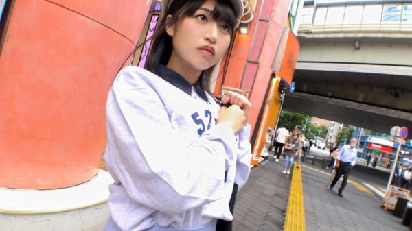 【仲村りお】マジ軟派、初撮。 1670 『ルームシェアしてる友達が家賃払ってくれなくて…』ストレス溜まった童顔少女をナンパ！大人しそうだけど実はむっつり？プリッと肉感のあるお尻がエロすぎる！